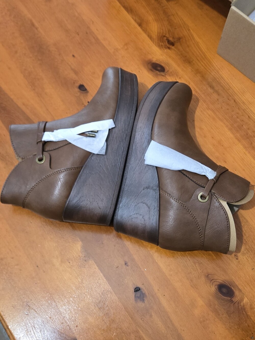 NWB BOC Leonna Brown 3 Inch Wedge Ankle Zippered Bootie Woman's Size 10 - Picture 7 of 9